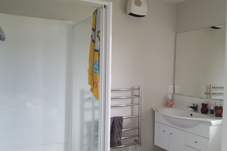 Photo of property in 43a Shortland Street, Wainoni, Christchurch, 8061