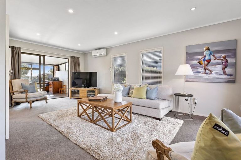 Photo of property in 43 Clyside Avenue, Half Moon Bay, Auckland, 2012