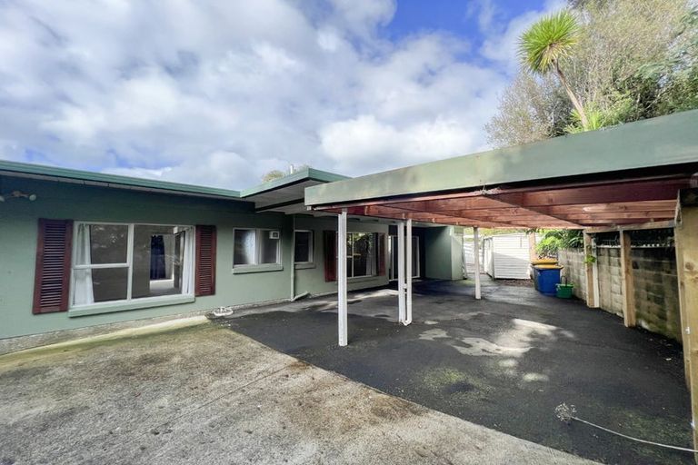 Photo of property in 13 Dunraven Place, Torbay, Auckland, 0630