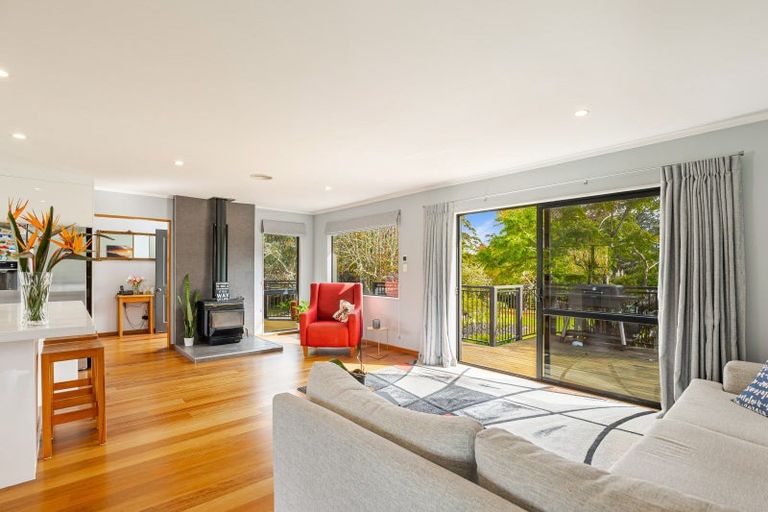 Photo of property in 27 Wintour Road, Waimauku, 0812