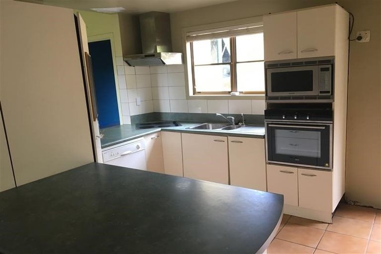 Photo of property in 596 Beach Road, Rothesay Bay, Auckland, 0630