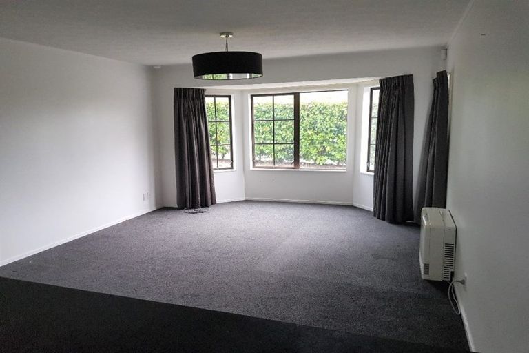 Photo of property in 32 Shackle Lane, Whitby, Porirua, 5024