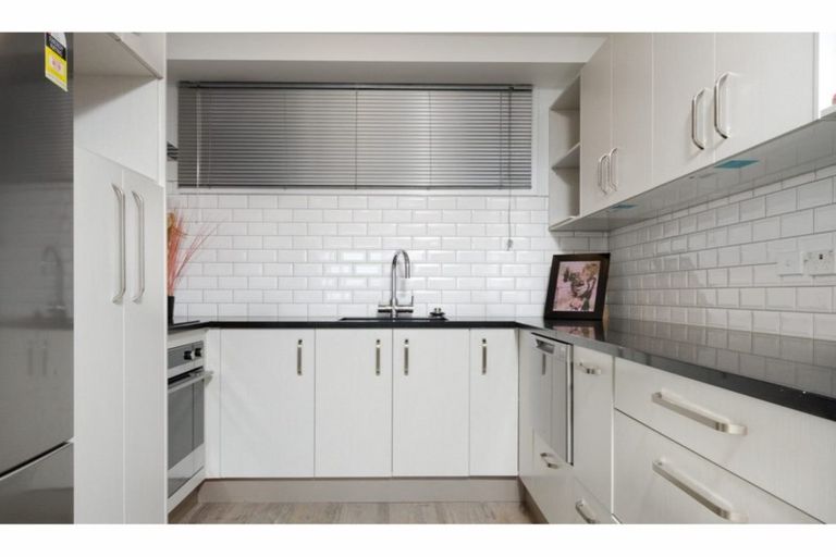 Photo of property in 3h/21 Saint Jude Street, Avondale, Auckland, 1026