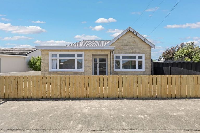 Photo of property in 17 Hart Street, Woolston, Christchurch, 8023
