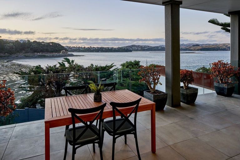 Photo of property in 300b Paremata Road, Whitby, Porirua, 5381