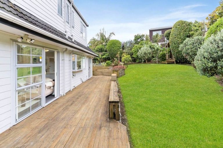 Photo of property in 13 Delisle Place, Windsor Park, Auckland, 0632