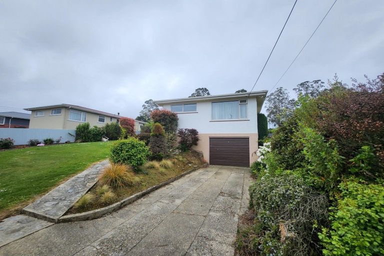Photo of property in 14 Oxford Street, Holmes Hill, Oamaru, 9401