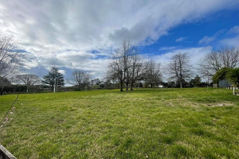 Photo of property in 37 Pitt Road, Runciman, Drury, 2578