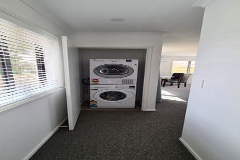 Photo of property in 1/3 Snead Place, Hamilton East, Hamilton, 3216