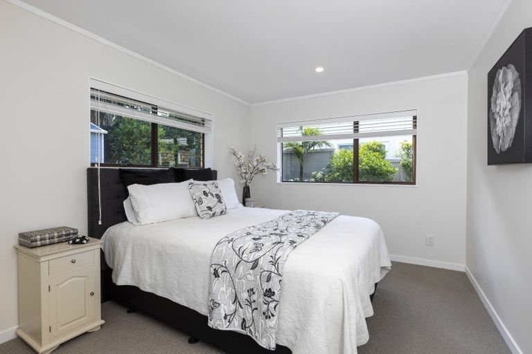 Photo of property in 9 Marie Avenue, Red Beach, 0932