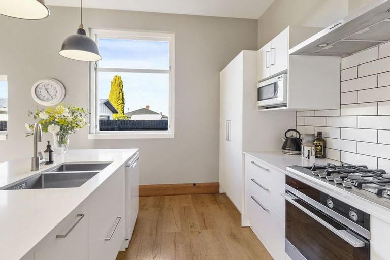 Photo of property in 53 Avenue Road, West End, Timaru, 7910