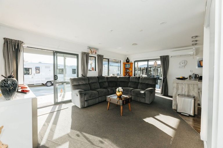 Photo of property in 6/4963 Waimate Highway, Glenavy, Waimate, 7980