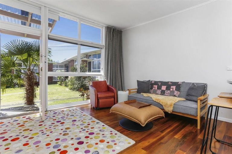 Photo of property in 4/13 Napoleon Avenue, Milford, Auckland, 0620
