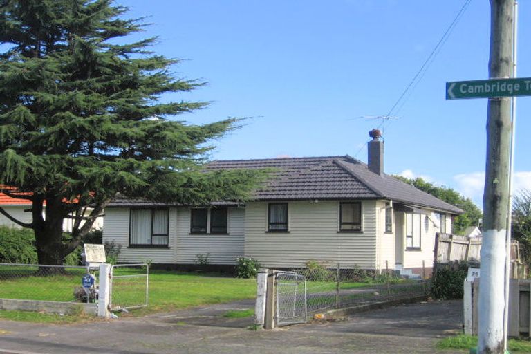 Photo of property in 74 Cambridge Terrace, Papatoetoe, Auckland, 2025