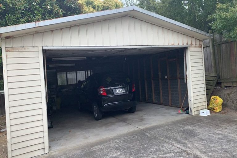 Photo of property in 7 Segedin Place, Glenfield, Auckland, 0629