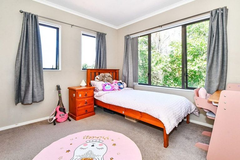 Photo of property in 11 Murrayfield Lane, Manurewa, Auckland, 2105