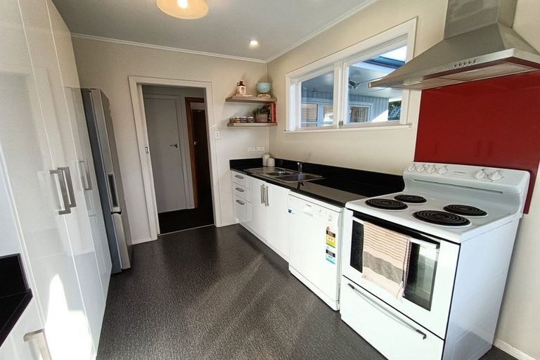 Photo of property in 40 Kipling Street, Johnsonville, Wellington, 6037