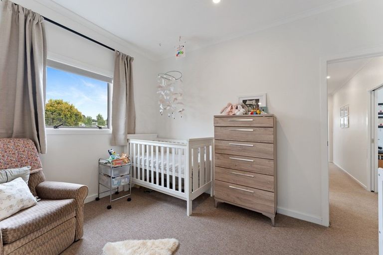 Photo of property in 51b Omata Road, Marfell, New Plymouth, 4310