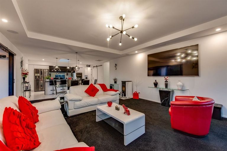 Photo of property in 5 Evelyn Crescent, Marshland, Christchurch, 8083