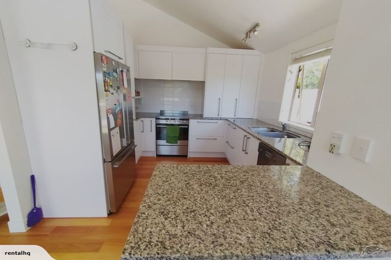 Photo of property in 2/89 Monarch Avenue, Hillcrest, Auckland, 0627