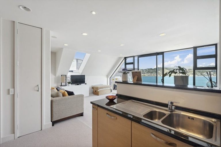 Photo of property in Shelley Bay Terraces, 9/61 Maupuia Road, Maupuia, Wellington, 6022