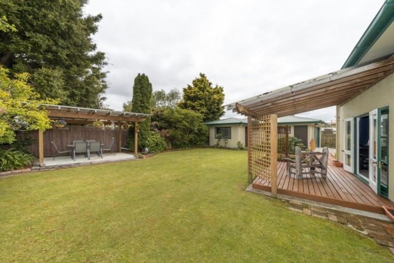 Photo of property in 31 Winston Avenue, Hokowhitu, Palmerston North, 4410
