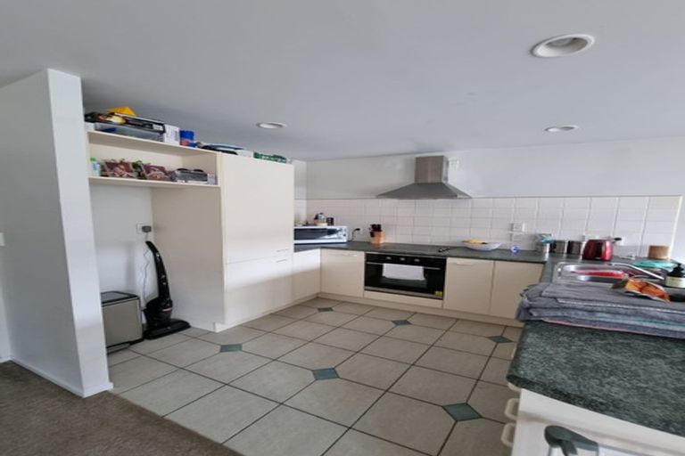 Photo of property in 8/36 John Jennings Drive, Oteha, Auckland, 0632