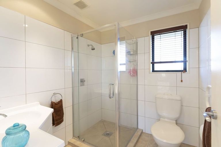 Photo of property in 20 Pohutukawa Crescent, Parklands, Christchurch, 8083