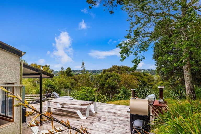 Photo of property in 48 Ngarahana Avenue, Paremoremo, Auckland, 0632