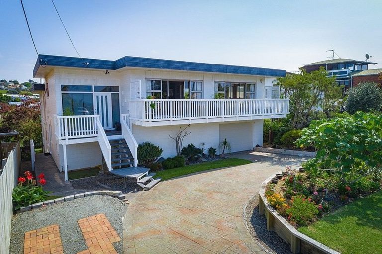 Photo of property in 221 Vipond Road, Stanmore Bay, Whangaparaoa, 0932
