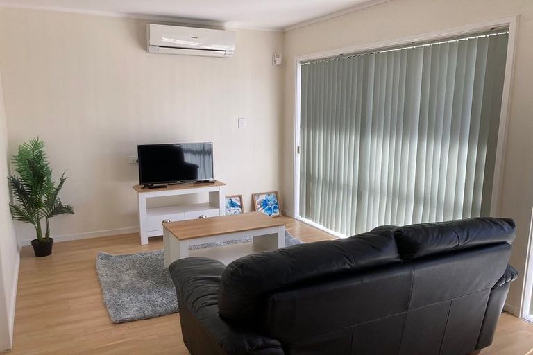 Photo of property in 55a Archibald Road, Kelston, Auckland, 0602