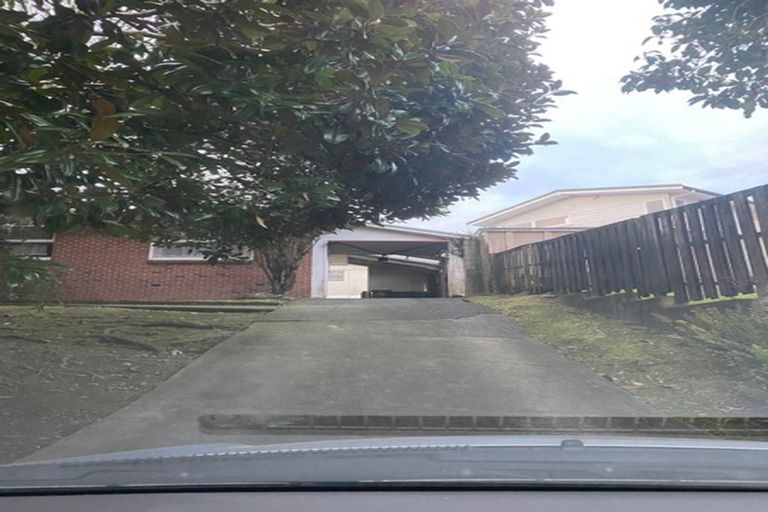 Photo of property in 23 Edgeworth Road, Glenfield, Auckland, 0629