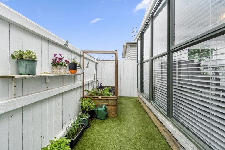 Photo of property in 11 Kamahi Crescent, Papamoa Beach, Papamoa, 3118