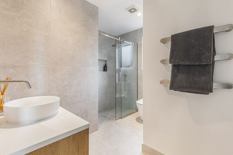 Photo of property in 20 Surville Place, Mairangi Bay, Auckland, 0630