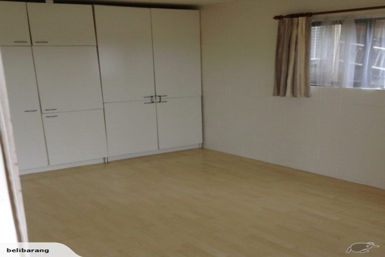 Photo of property in 13 Robin Lane, Browns Bay, Auckland, 0630