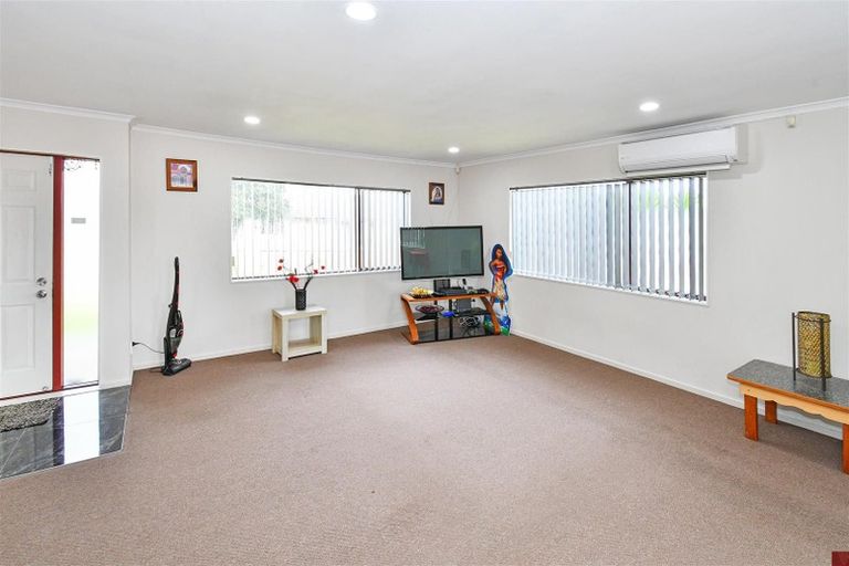Photo of property in 81 Pitt Avenue, Clendon Park, Auckland, 2103