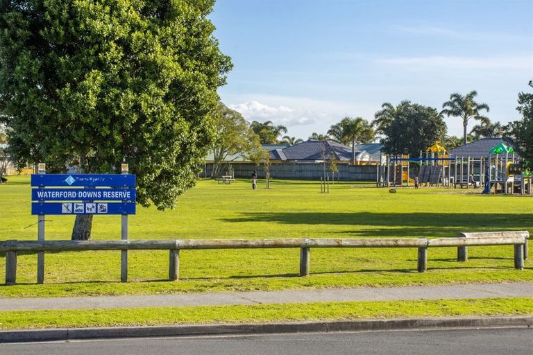 Photo of property in 81 Pacific View Road, Papamoa Beach, Papamoa, 3118