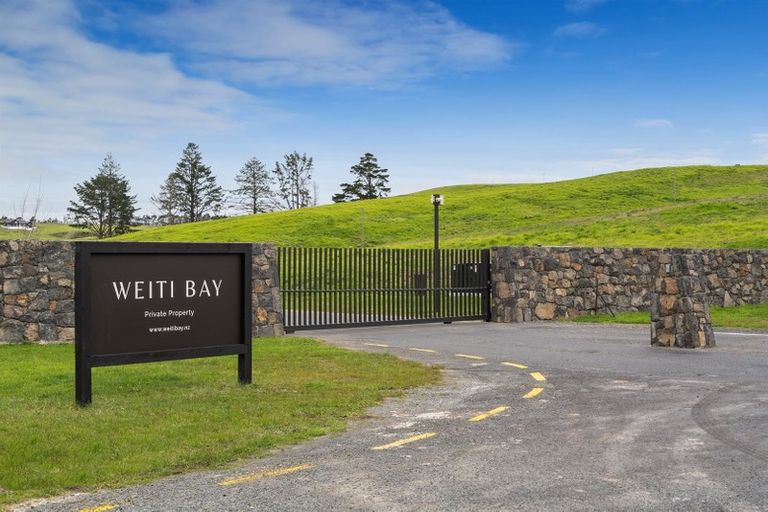 Photo of property in 95 Ahumoana Road, Okura Bush, Silverdale, 0794