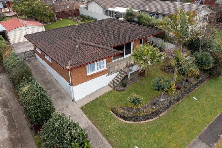 Photo of property in 15 Harford Place, Pakuranga Heights, Auckland, 2010