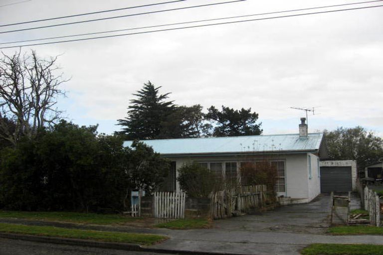 Photo of property in 3 Philip Street, Carterton, 5713