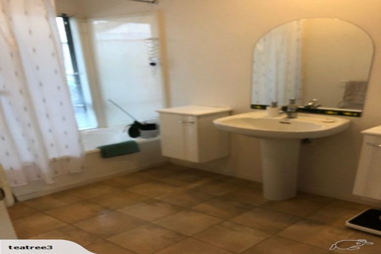 Photo of property in 1/3 Emma Court, Northpark, Auckland, 2013