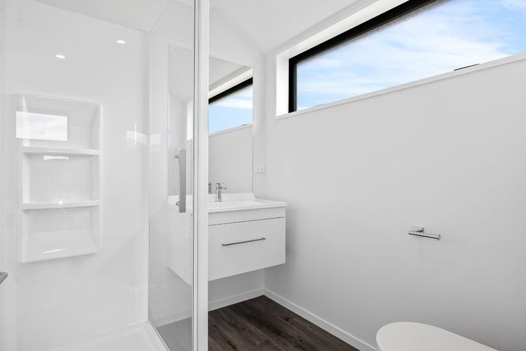 Photo of property in 7 Mcquillan Avenue, Woodend, 7610