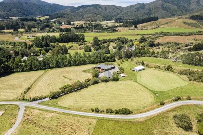 Photo of property in 68a Marchant Road, Kaitoke, Upper Hutt, 5018
