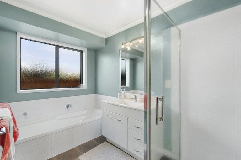 Photo of property in 10 Wiltshire Drive, Huntington, Hamilton, 3210