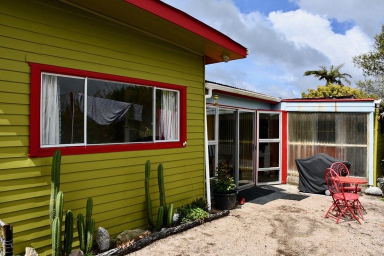 Photo of property in 13 Wharf Road, Karamea, 7893