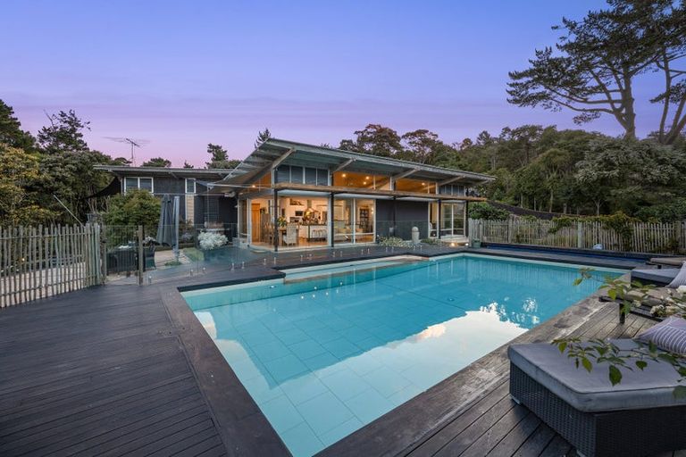 Photo of property in 361h Paremoremo Road, Paremoremo, Auckland, 0632