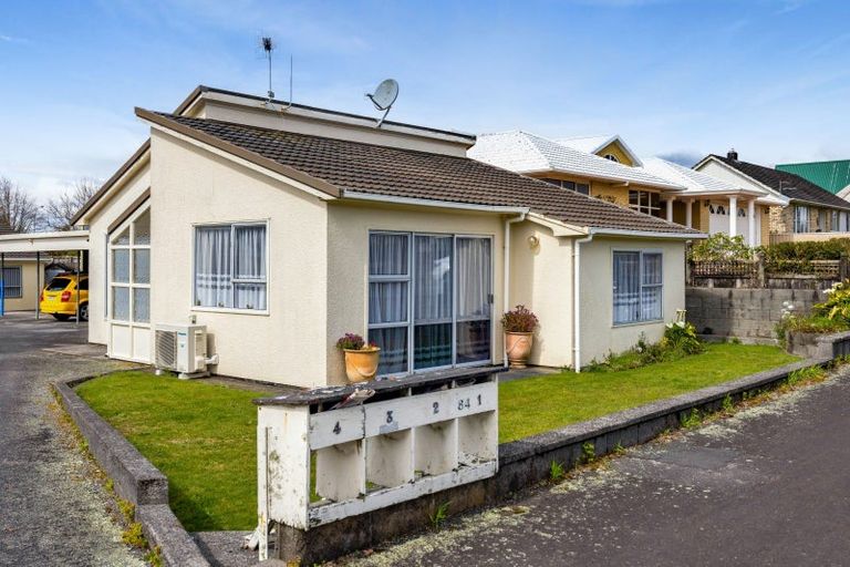 Photo of property in 2/84 Miranda Street, Stratford, 4332