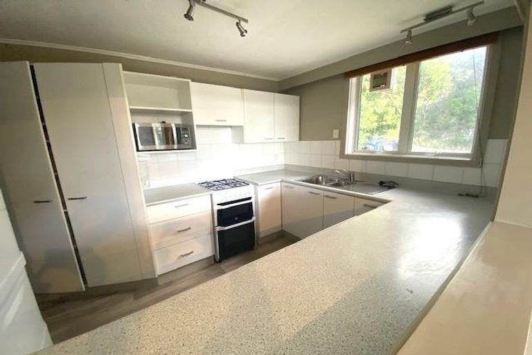 Photo of property in 1/2 Brooklyn Terrace, Brooklyn, Wellington, 6021