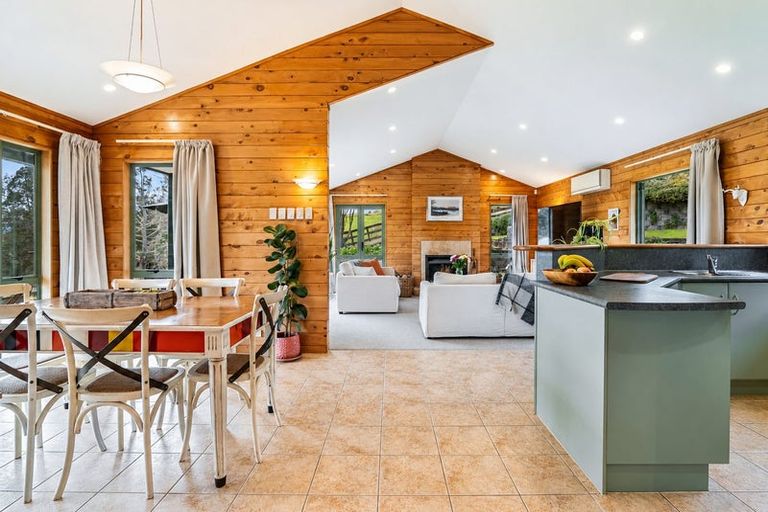 Photo of property in 5 Wenz Bayer Road, Puhoi, Silverdale, 0994