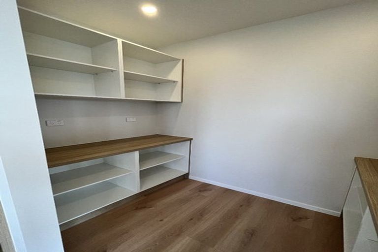 Photo of property in 43 Knights Road, Rothesay Bay, Auckland, 0630